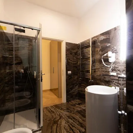 The Best Rent - Elegant Five-Bedrooms Apartment Near Colosseo Rome Exterior photo